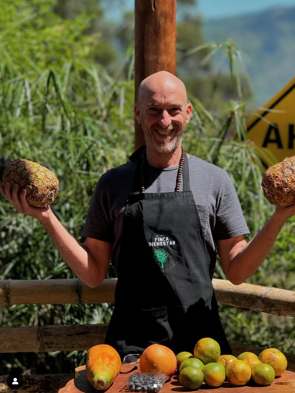 Fred Busch teaches Vegan Nutrition at Medellin Retreat